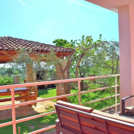 Domus Lauri 아파트