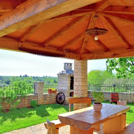 아파트 Domus Lauri *