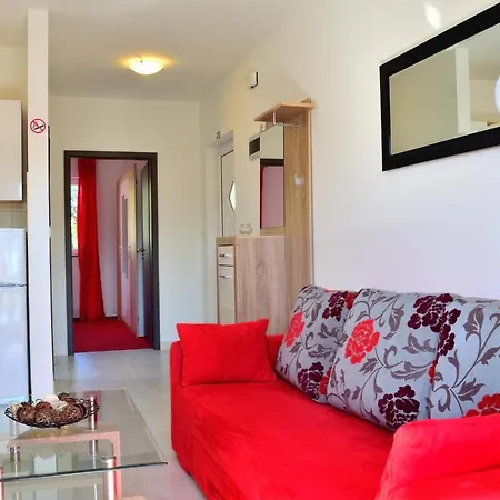 Domus Lauri 아파트 *