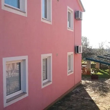 Domus Lauri Appartement *
